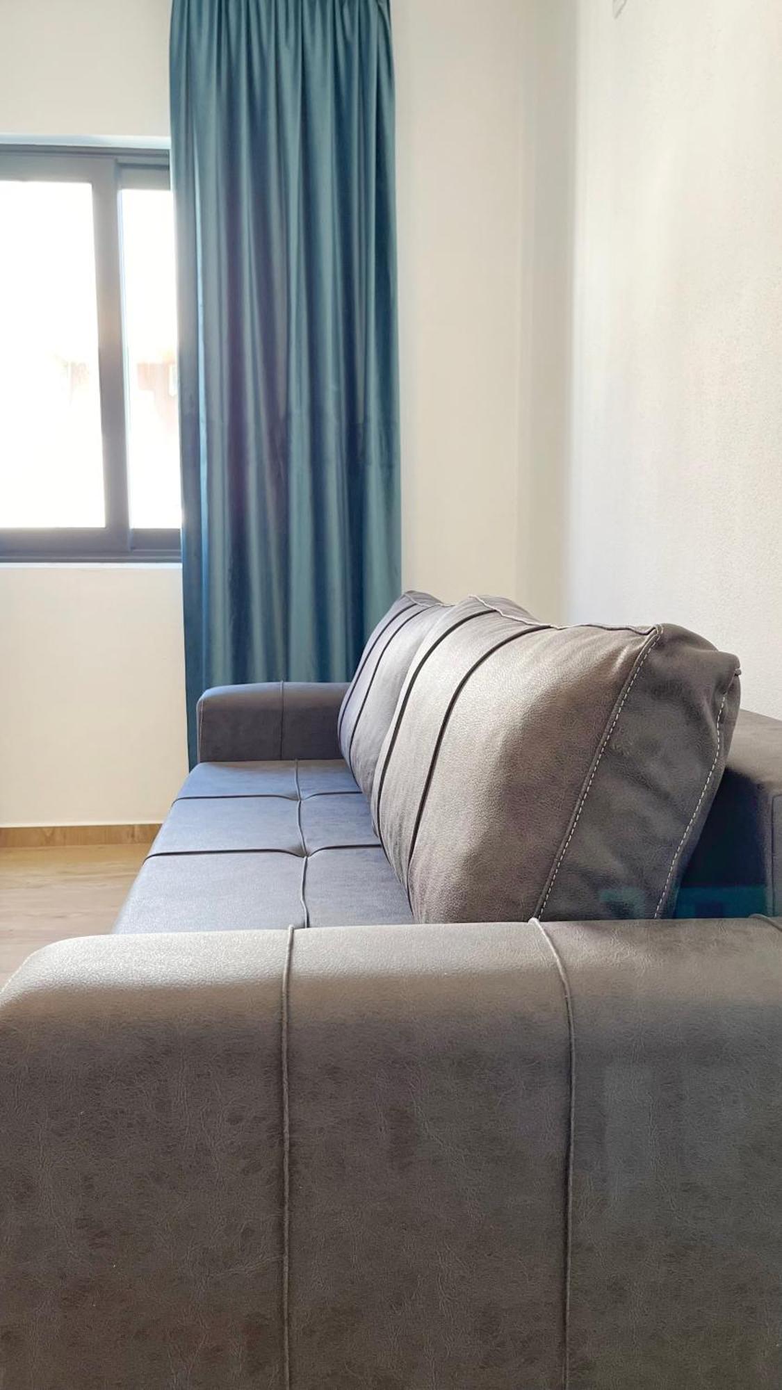 Aparthotel Supreme Luxury Ulcinj Esterno foto